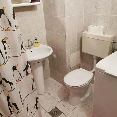 Veky Daire Omiš